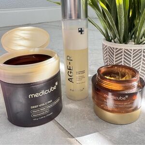 Medicube Deep Vita C Pad and Capsule Cream Set - Brown and Gold